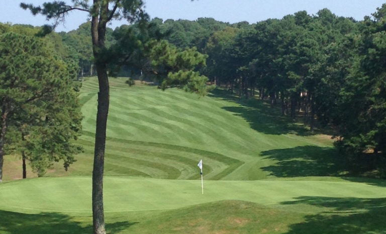 Hyannis Golf 18 768x466